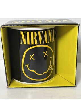 NIB NIRVANA Smiley Smile Face Mug NEW Ceramic Cup Coffee Tea 2011 Black Yellow